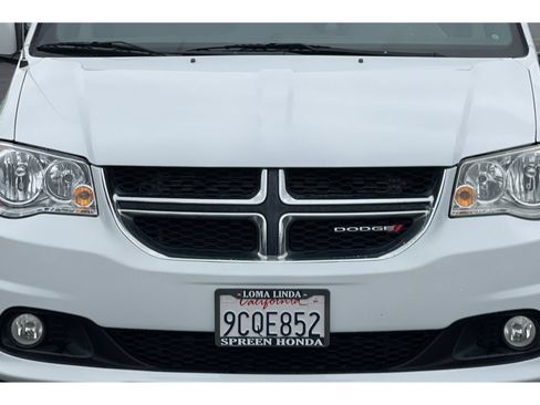 Used 2019 Dodge Grand Caravan SXT FWD image 13
