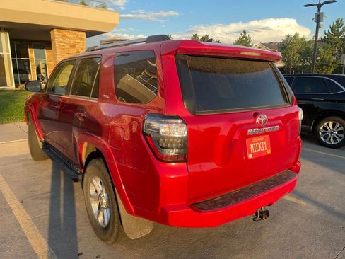 Used 2020 Toyota 4Runner SR5 Premium w/ Moonroof Package AWD/4WD image 3
