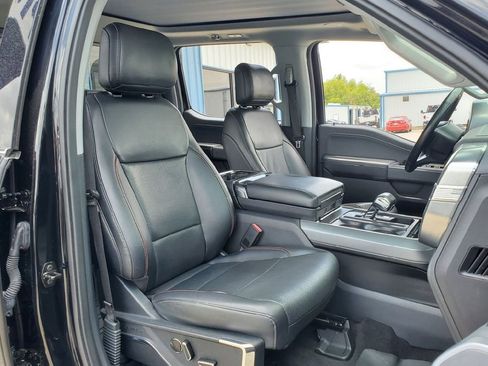Used 2022 Ford F150 Lariat w/ Equipment Group 502A High AWD/4WD image 17
