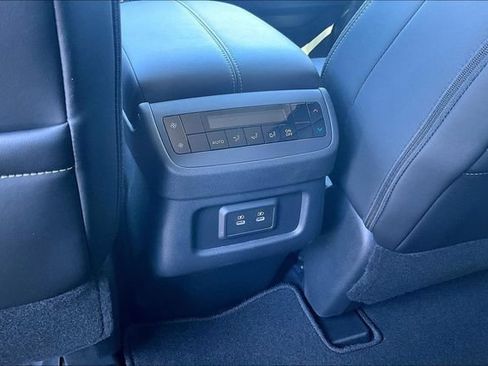 New 2026 Nissan Pathfinder SL FWD image 17