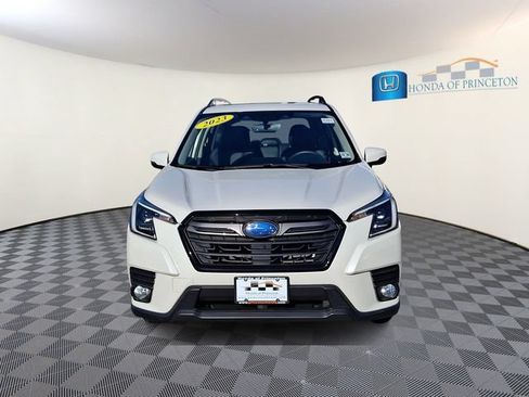 Used 2023 Subaru Forester Limited AWD/4WD image 2