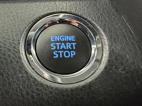 Used 2023 Toyota Camry SE w/ Convenience Package FWD image 31