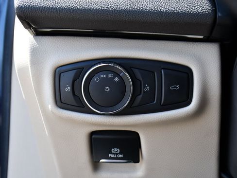 Used 2017 Lincoln MKZ Premiere image 34