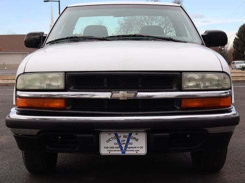 Used 2002 Chevrolet S10 Pickup image 13