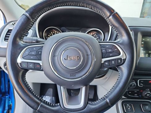 Used 2020 Jeep Compass Latitude image 10