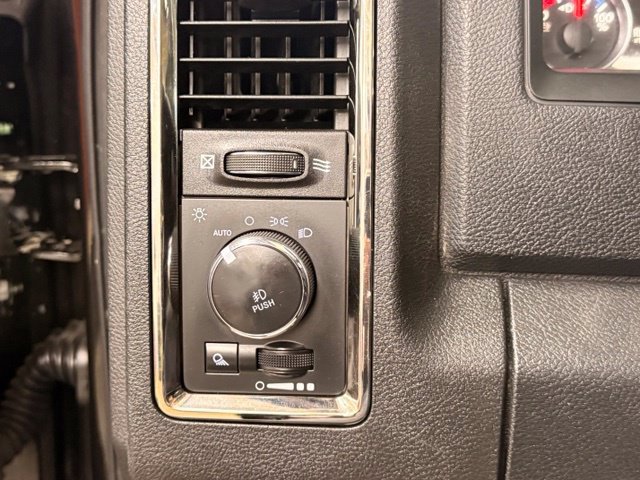 Used 2018 RAM 2500 Laramie w/ Sport Appearance Group AWD/4WD image 16