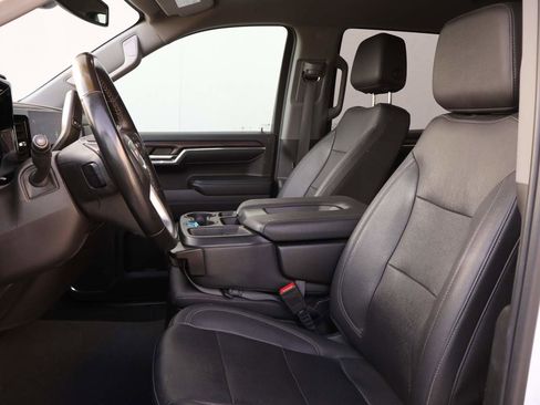 Used 2024 GMC Sierra 1500 SLT image 9