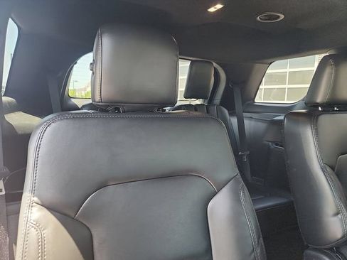 Certified 2019 Ford Explorer XLT w/ Equipment Group 202A AWD/4WD image 30