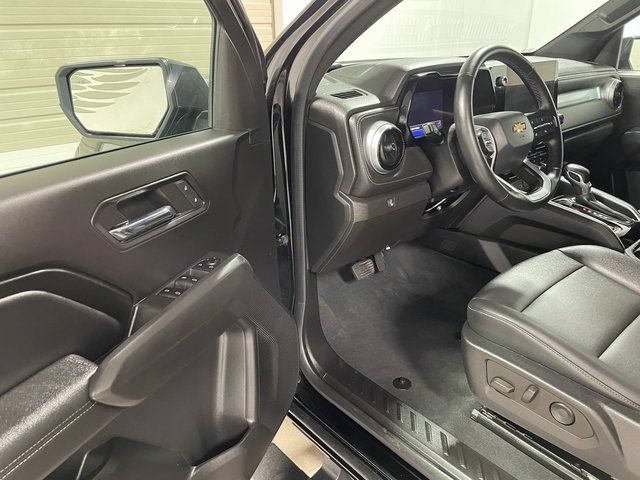 Used 2023 Chevrolet Colorado LT w/ LT Convenience Package III AWD/4WD image 10