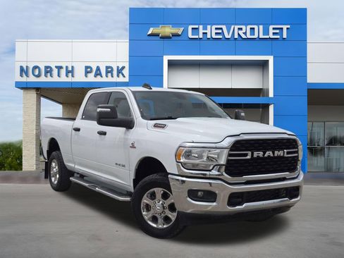 Used 2024 RAM 2500 Big Horn AWD/4WD image 1