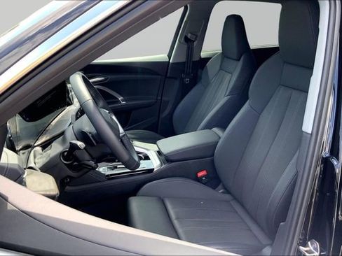 Used 2025 Audi Q5 Premium w/ Premium Plus AWD/4WD image 17