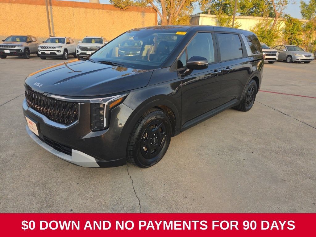 Used 2025 Kia Carnival FWD image 1