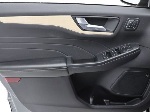 Used 2022 Ford Escape Titanium w/ Titanium Elite Package image 15