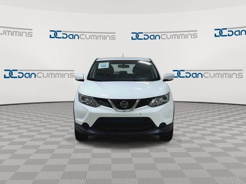 Used 2019 Nissan Rogue Sport S FWD image 3