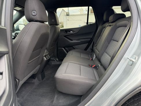 Used 2025 Chevrolet Equinox LT image 24