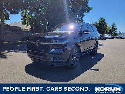 New 2025 Lincoln Navigator Reserve w/ Jet Appearance Package
