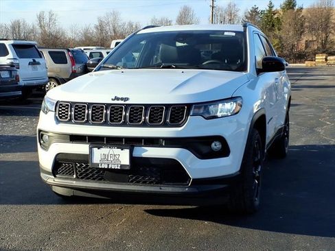 New 2026 Jeep Compass Latitude image 2
