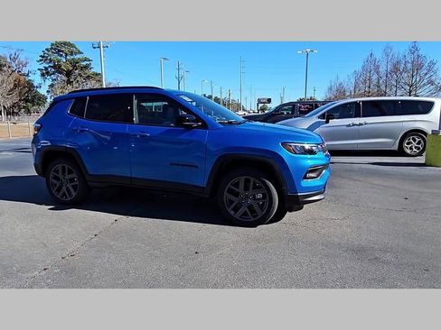 New 2026 Jeep Compass Latitude AWD/4WD image 34