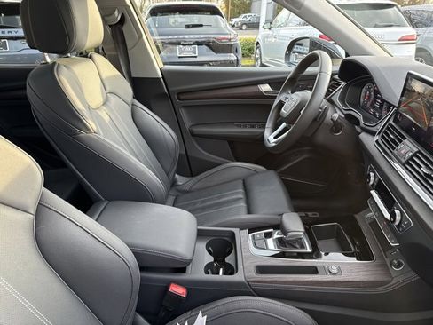 Certified 2025 Audi Q5 2.0T Premium Plus w/ Premium Plus Package image 29
