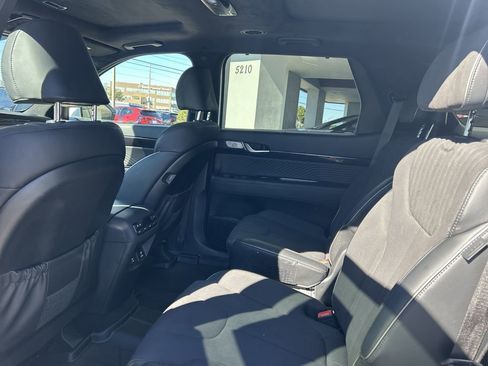 Used 2025 Hyundai Palisade Calligraphy image 18