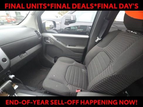 Used 2019 Nissan Frontier SV w/ Value Truck Package image 12