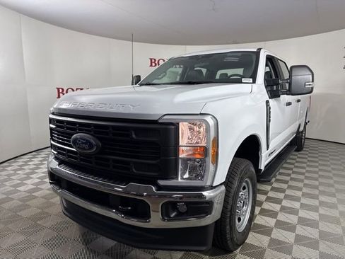 New 2026 Ford F250 XL w/ XL Chrome Package image 3