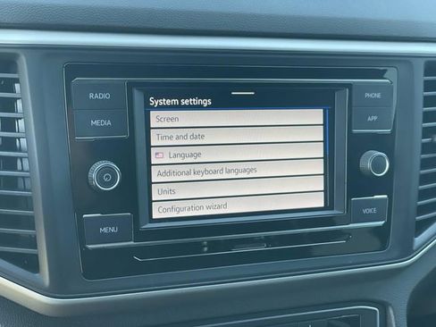 Used 2023 Volkswagen Atlas Cross Sport SE FWD image 12