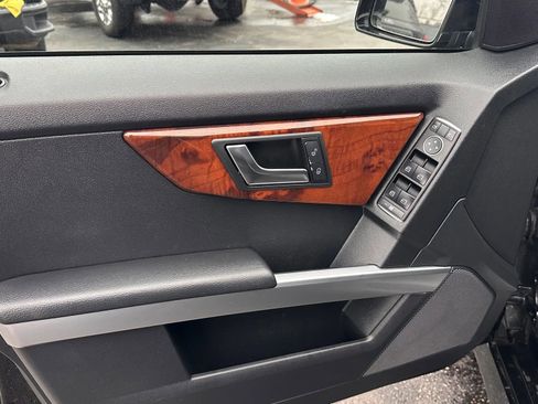 Used 2012 Mercedes-Benz GLK 350 4MATIC image 10