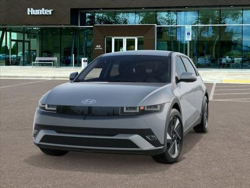 New 2025 Hyundai Ioniq 5 SE image 6