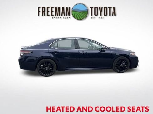 Used 2021 Toyota Camry XSE w/ Navigation Upgrade Package FWD image 4