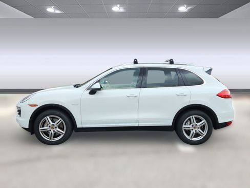 Used 2014 Porsche Cayenne S image 2