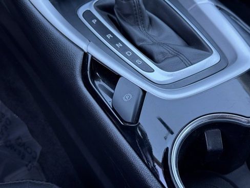 Used 2015 Ford Fusion SE w/ Equipment Group 201A image 17