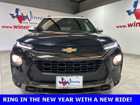 Used 2021 Chevrolet TrailBlazer ACTIV w/ Convenience Package image 3