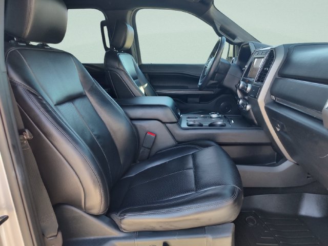 Used 2020 Ford Expedition XLT w/ Equipment Group 202A RWD image 28