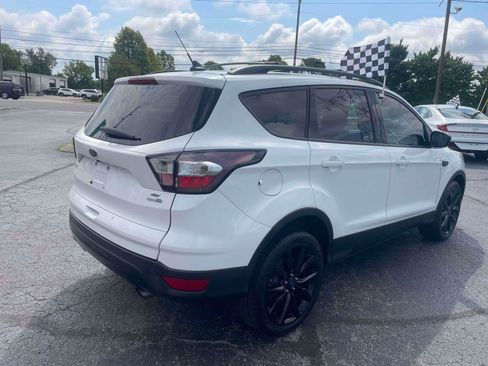Used 2018 Ford Escape SE w/ SE Sport Appearance Package AWD/4WD image 9