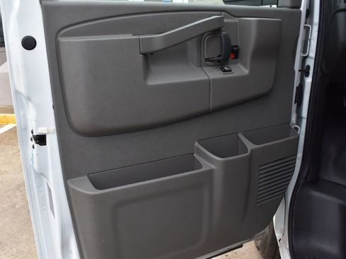 Used 2018 GMC Savana 2500 w/ Communications Package image 35