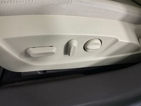 Used 2016 Buick Regal Premium FWD image 30