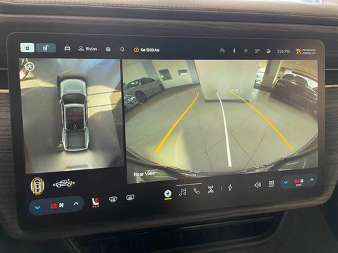 Used 2023 Rivian R1T Adventure image 39