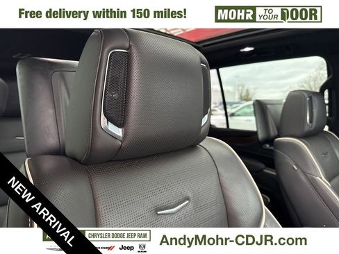 Used 2021 Cadillac Escalade ESV Premium Luxury w/ Driver Assist Tech Package image 40