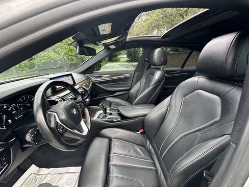 Used 2019 BMW 530i xDrive w/ Convenience Package AWD/4WD image 7