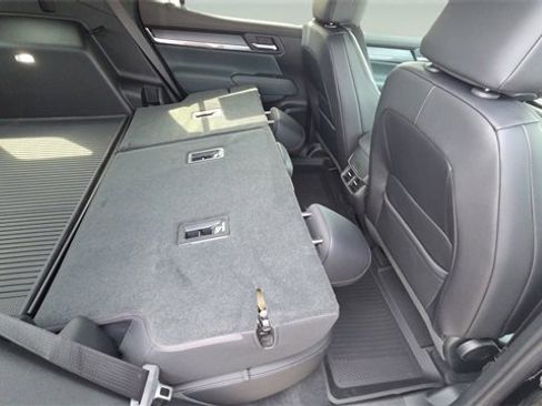 New 2026 GMC Terrain AT4 w/ LPO, Floor Liner Package image 17