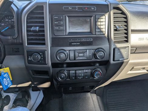 Used 2019 Ford F250 XL w/ Power Equipment Group image 19