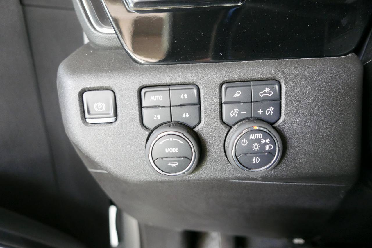 Used 2025 Chevrolet Silverado 3500 LT w/ Convenience Package AWD/4WD image 16