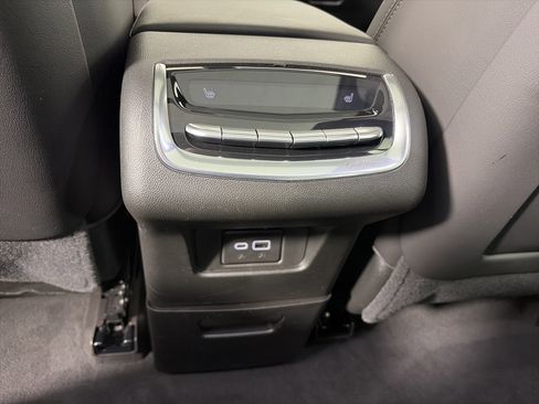 Certified 2024 Cadillac XT6 Sport w/ Technology Package AWD/4WD image 22