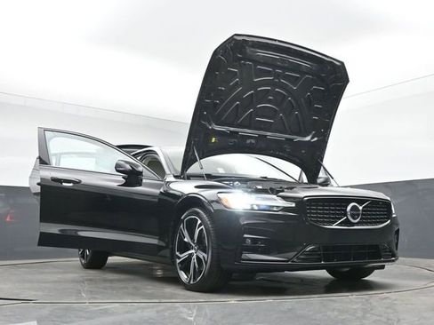 Used 2023 Volvo S60 B5 Ultimate w/ Protection Package Premier FWD image 50