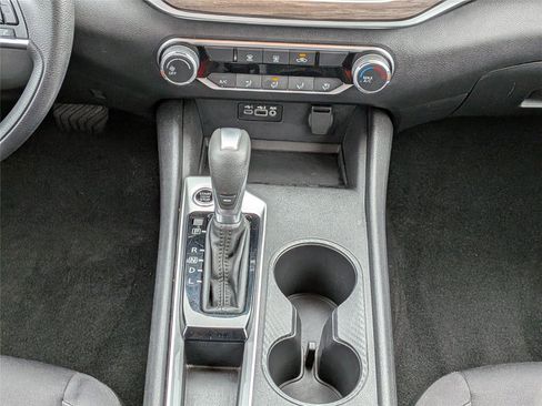 Used 2025 Nissan Altima 2.5 SV image 20