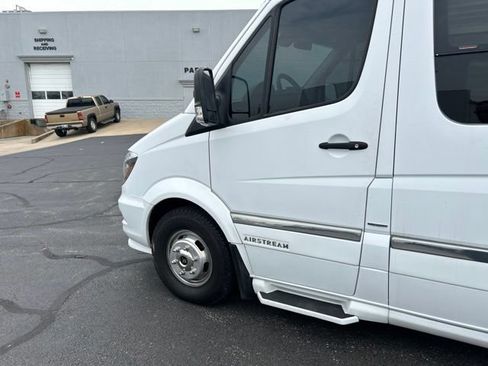 Used 2015 Mercedes-Benz Sprinter 3500 image 9