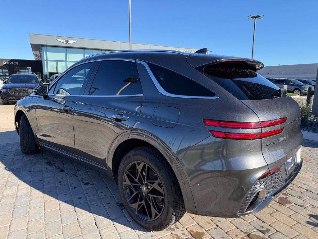 Used 2022 Genesis GV70 2.5T w/ Advanced Package AWD/4WD image 3