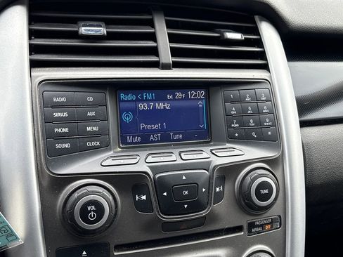 Used 2013 Ford Edge SE image 15