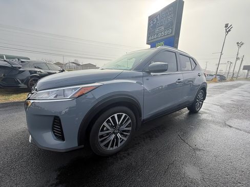 Used 2022 Nissan Kicks SV image 7